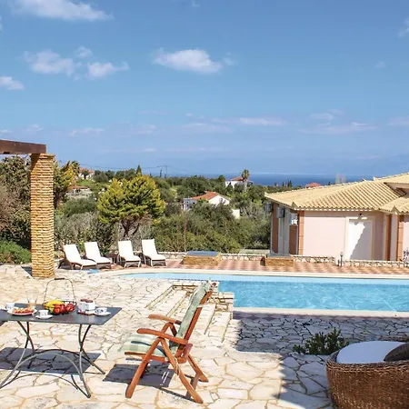 Awesome In With 5 Bedrooms, Jacuzzi&outdoor Swimming Pool