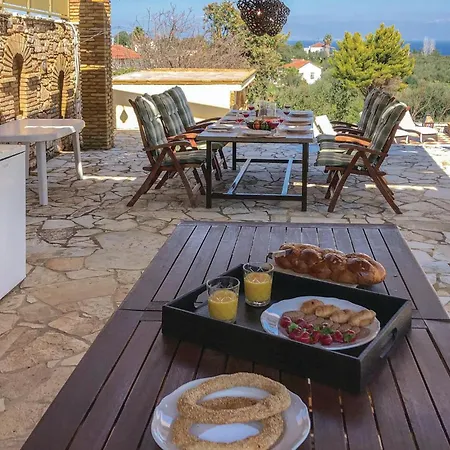 Holiday home Amazing In With Wifi