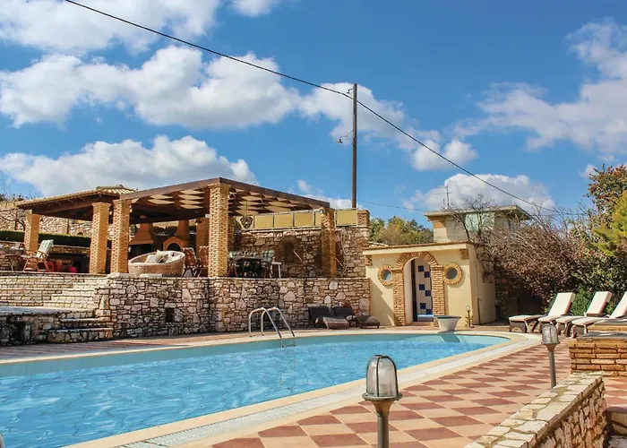 Vakantiehuis Stunning In Koróni